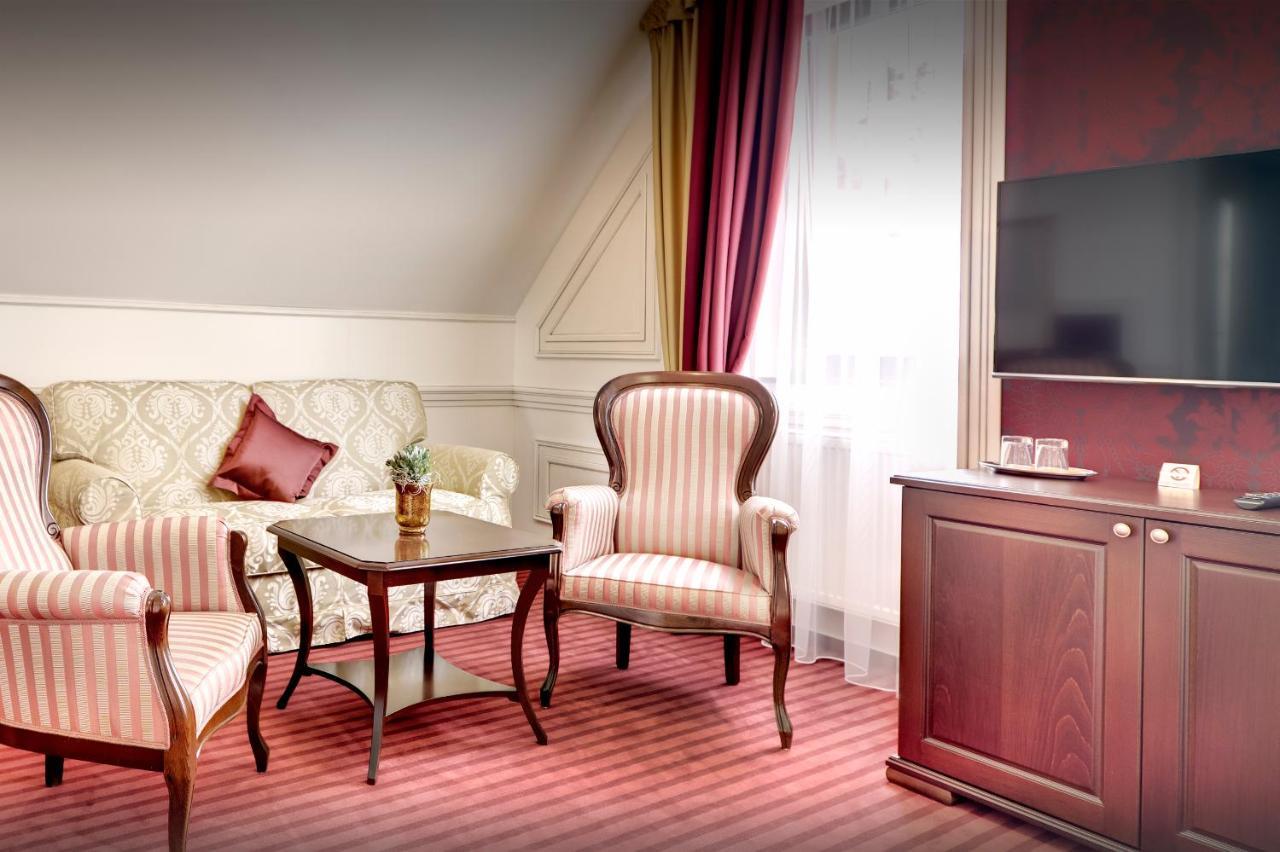 บูติก โฮเทล ฮเวียซโดสลาฟ Hotel เกชมาร็อค ภายนอก รูปภาพ