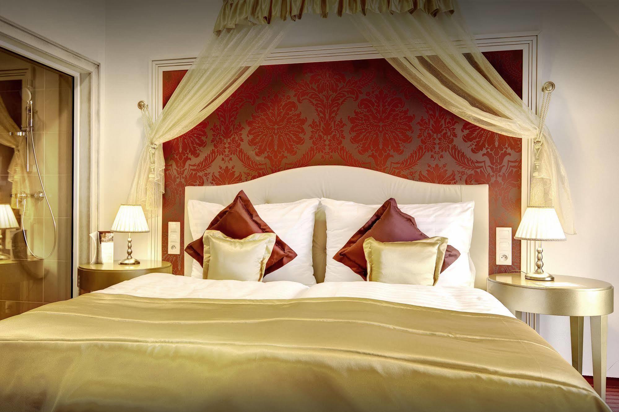 บูติก โฮเทล ฮเวียซโดสลาฟ Hotel เกชมาร็อค ภายนอก รูปภาพ